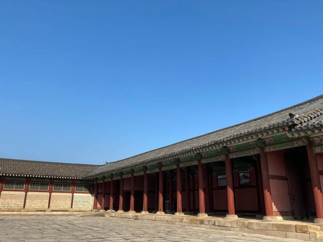서울 경복궁 – 전통과 여유를 느낀 하루