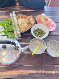 ก๋วยเตี๋ยวชามยักษ์สกลนคร