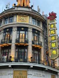 Neon Trench Raid: Storming Shanghai’s 5.5km Retail Frontline