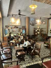 Tiem Caphe Saigon: A Retro Flashback