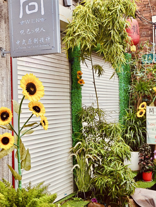 An Immersive Cultural Experience in a Historic Neighborhood