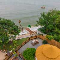 ที่พักริมหาดบางแสนบรรยากาศดี "Bangsaen Beach Camp"