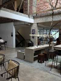 Sulb Cafe เป็นคาเฟ่สไตล์ลอฟต์สุดชิค