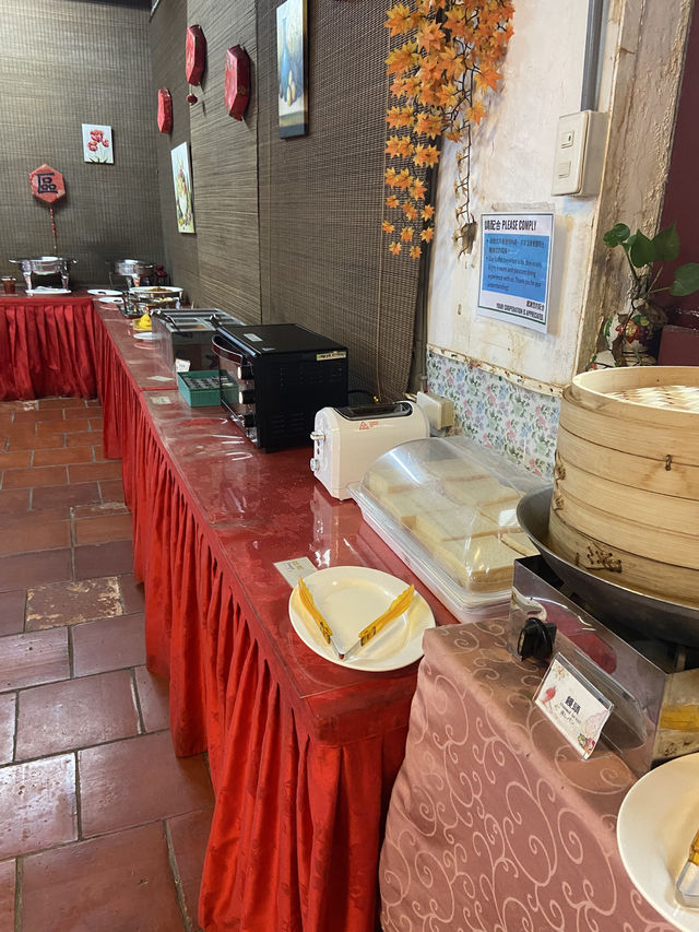 📍 《墾丁青年活動中心：紅磚與海風的閩南古鎮時光》  