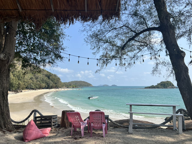 Curve Beach Cafè สัตหีบ 