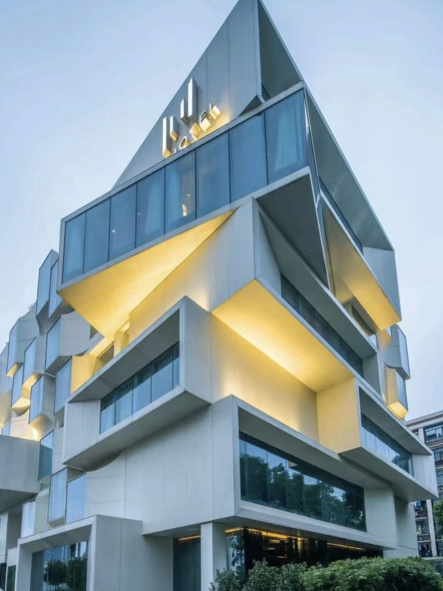 深圳都市秘境，「回」味無窮的設計感酒店探險🏙️✨