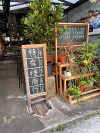 《《特有種商行 ReaIguts cafe》|被電影環繞的午後氣氛》