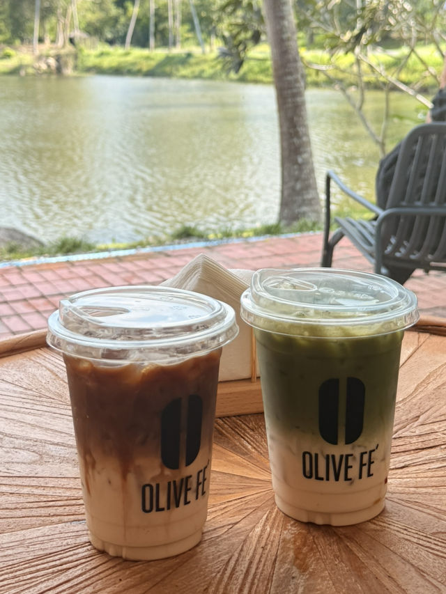 Olive fe’ คาเฟ่ในสนามกอล์ฟ @Hatyai