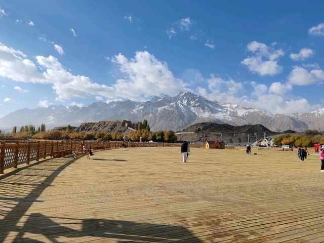 Autumn on the Pamir Plateau at the Golden Grassland