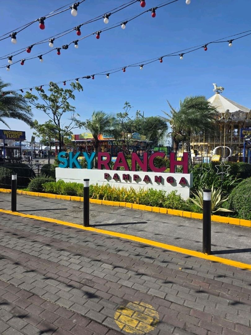 クラーク アンヘレス パームパンガで楽しむ遊園地 sky ranch