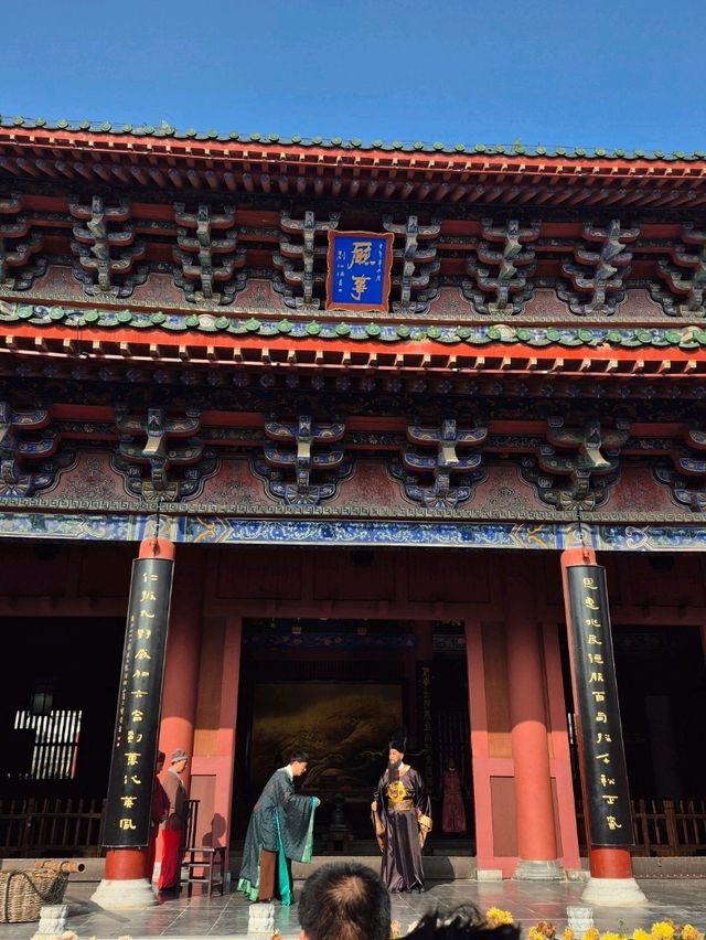 โชว์ตามรอยเปาบุ้นจิ้น — แฟนพันธุ์แท้ต้องมาศาลไคฟง