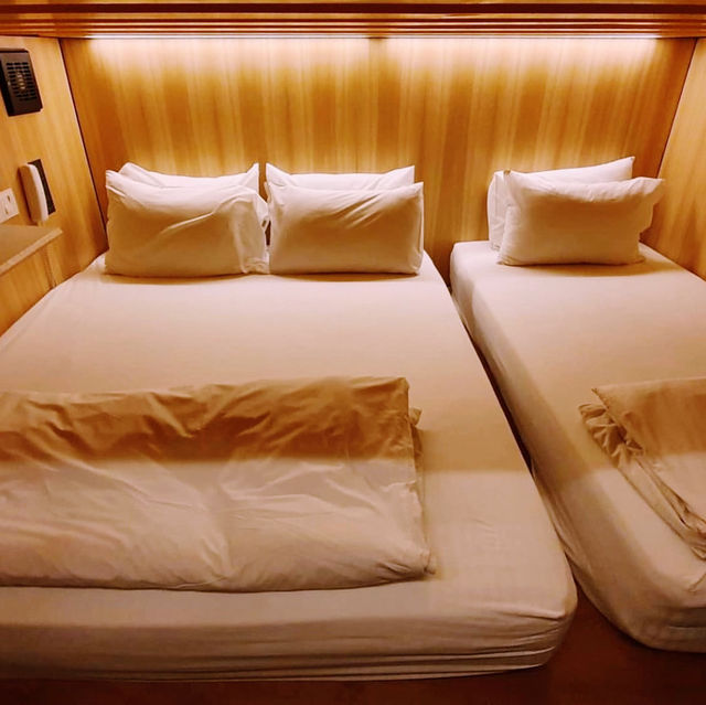 Your Ultimate Sepang Layover Hack: Capsule Transit KLIA2 Review 🚀🛌