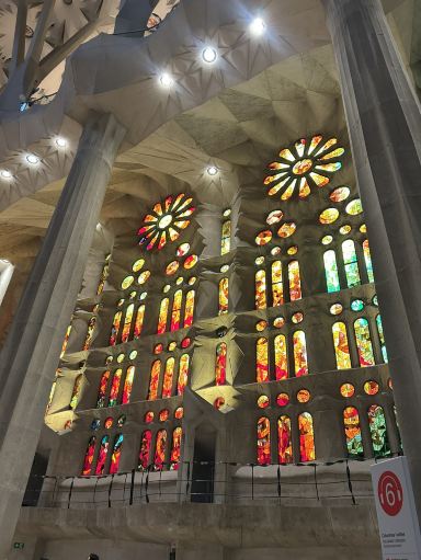 ✨ Nếu bạn đến Barcelona lần đầu tiên, lịch trình 4 ngày này là đủ.