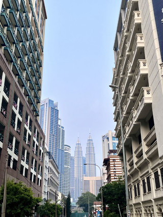 Этот город никогда не перестаёт меня удивлять 🌆✨