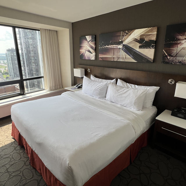 🏨 Modern Comfort at Delta Hotels Ottawa City Centre 🇨🇦