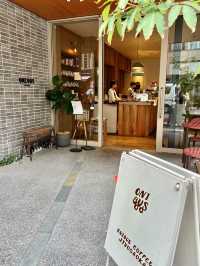 A Relaxing Coffee Break at Onibus Coffee in Jiyugaoka🍓
