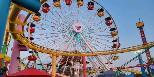 🌊✨ Experience the Magic of Santa Monica Pier! 🎡🌅