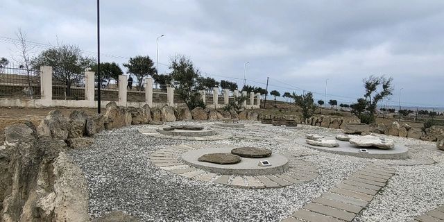 🔥 Discover the Eternal Flames of Yanar Dag, Azerbaijan! 🔥