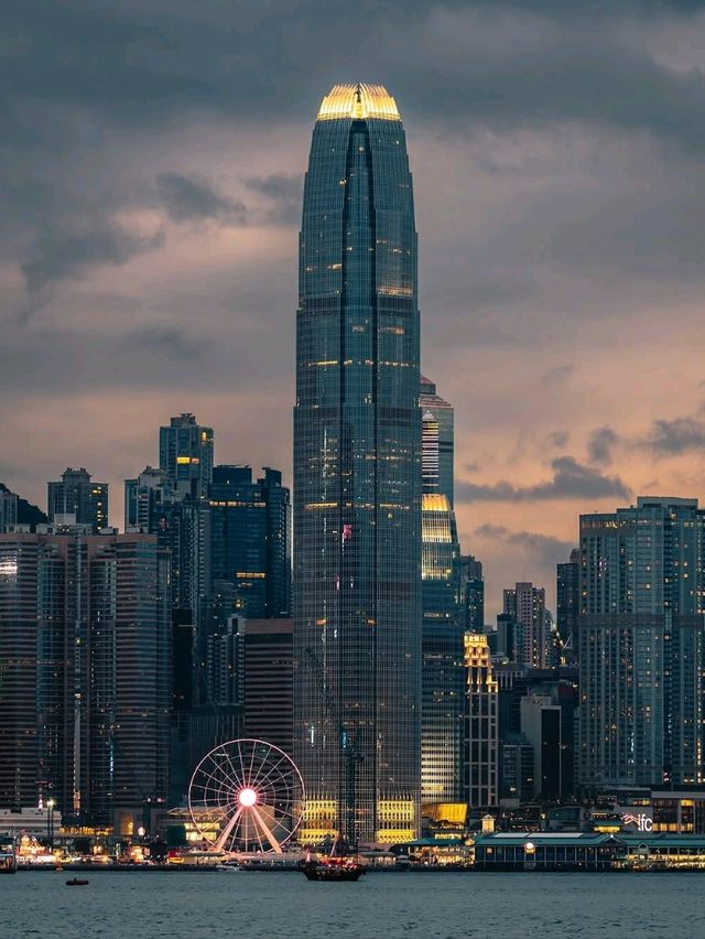 🌅 Best Panoramic Spots to Watch the Sunset Over Hong Kong 🏙️