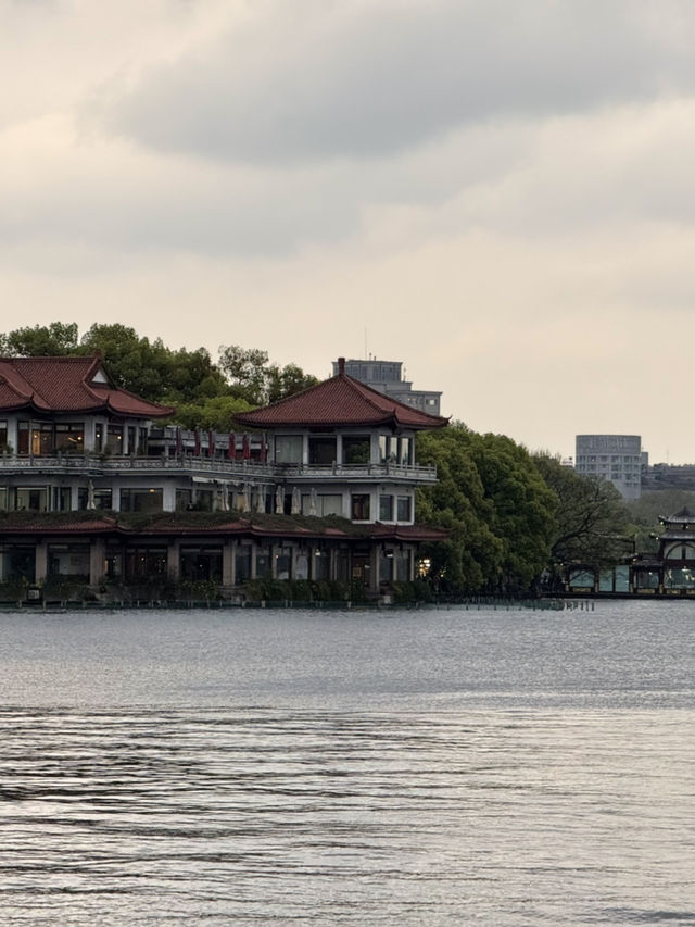 Hangzhou West Lake Day! 🌸🌸🌸