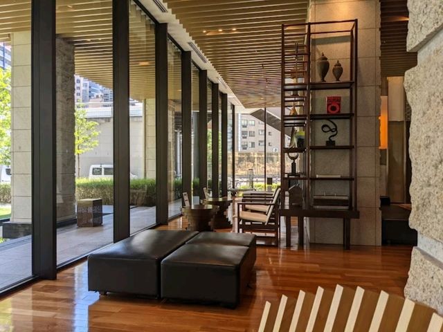 “Riverside Retreat & Onsen Oasis in Central Osaka”