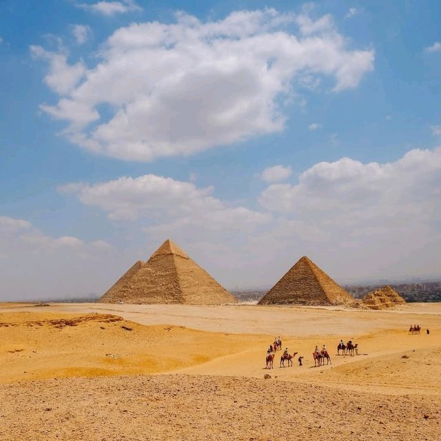 🏜 Pyramids of Giza: Timeless Wonders of the Ancient World 🇪🇬✨