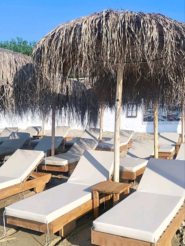 🌊 Skiathos: A Lush Island of Beaches, Charm, and Aegean Spirit 🇬🇷✨