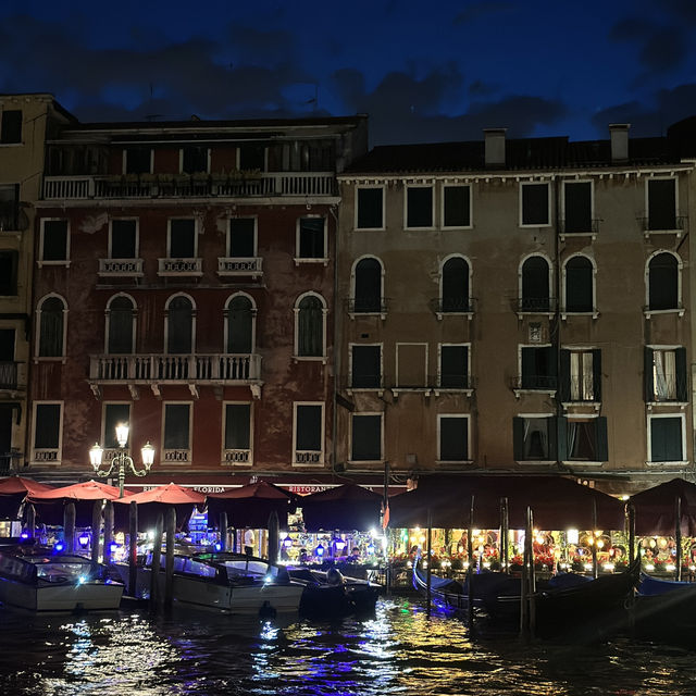 A perfect blend of comfort and convenience — made our Venice trip truly memorable!