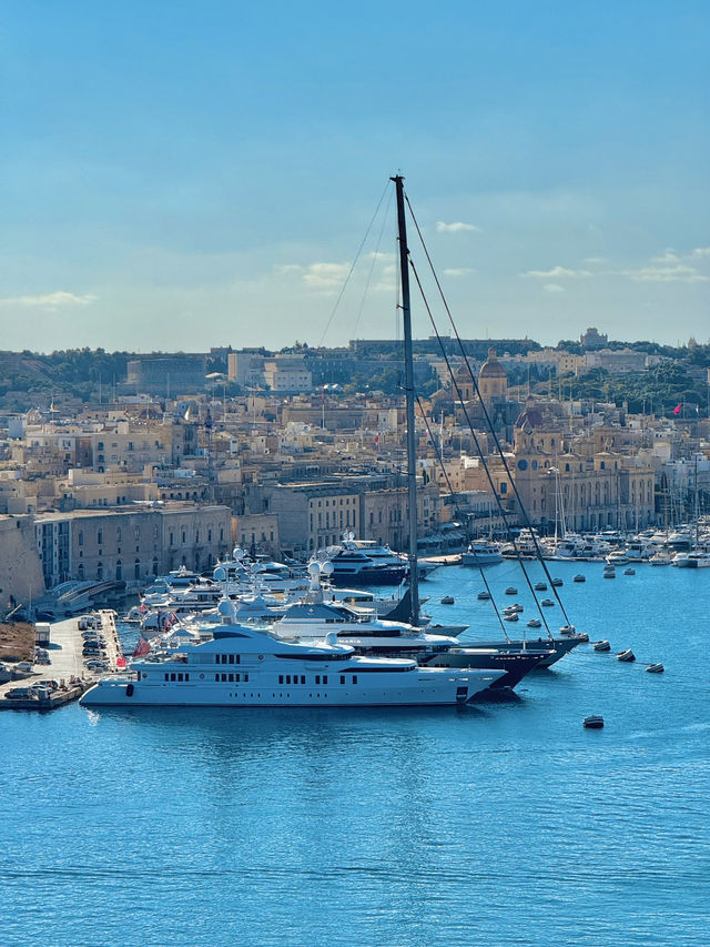 🌿 Upper Barrakka Gardens – Valletta’s Best Viewpoint