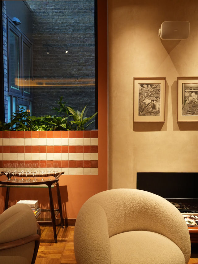 London | The newly-opened brilliant Sir Hotel in London