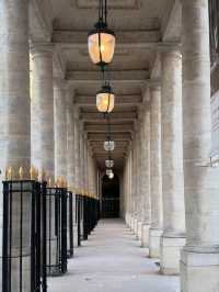 Spooky Striped Shadows: Halloween Tips & Tricks at Palais Royal, Paris 👻