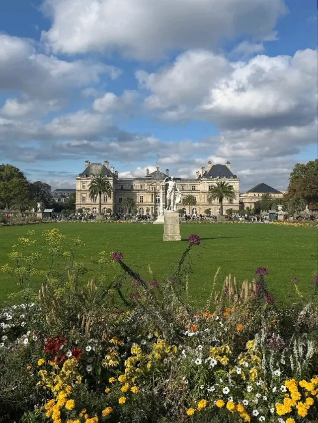 🎃 Latin Quarter Paris: Must-Dos & Halloween Spooks! 👻