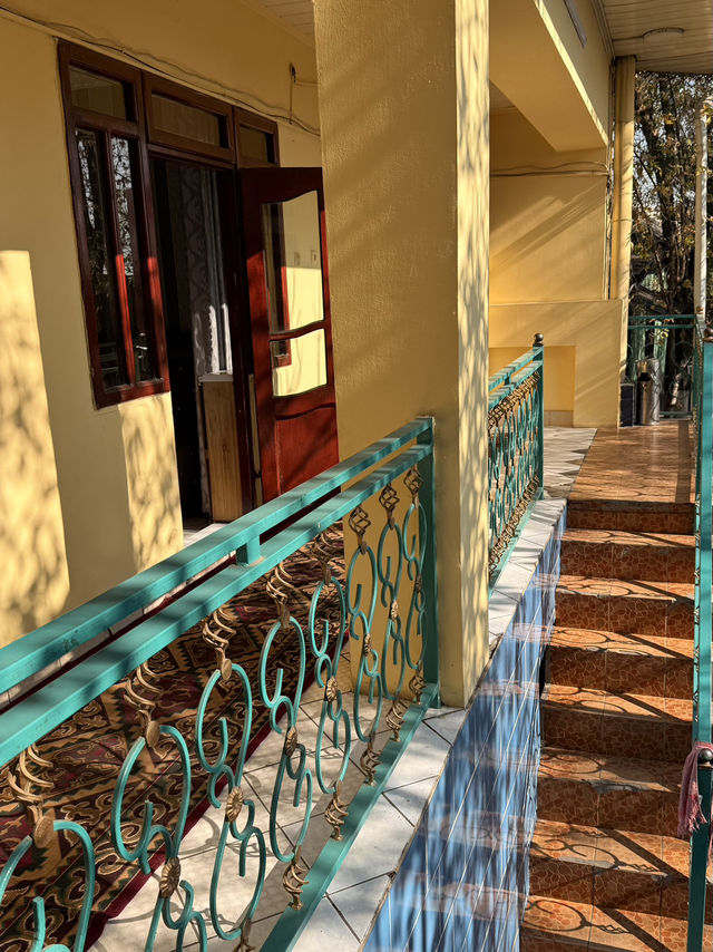 Uzbek Plov Magic at Chayhana Azim Ata: A Uzgen Foodie Gem 🍚🔥 Uzbek Plov Magic at Chayhana Azim Ata: A Uzgen Foodie Gem 🍚🔥