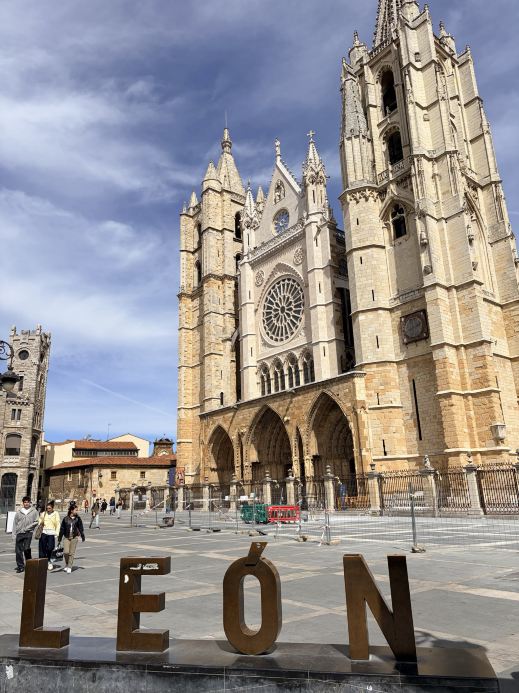 León.