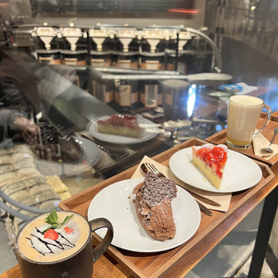 中国・上海】スタバのロースタリーで限定メニューを楽しんで | Trip 