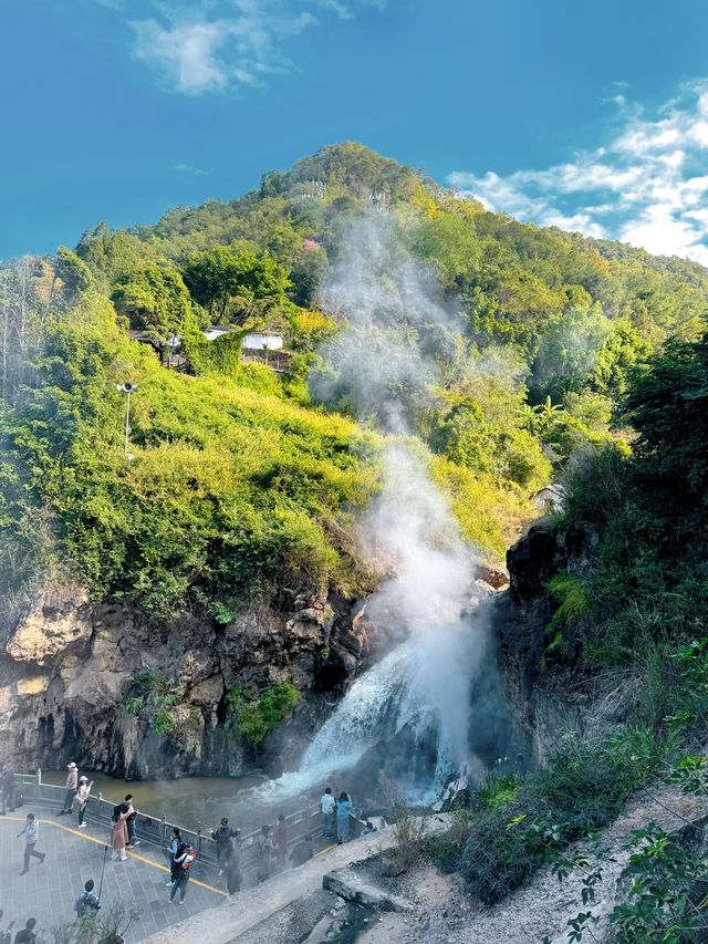 騰沖熱海｜熱汽蒸騰造就氤氳如夢仙境