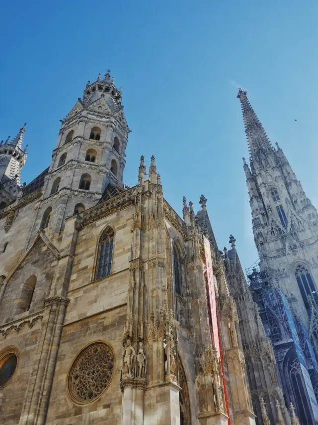 The Vienna Church, with a history of over 800 years, combines various styles and is still popular today