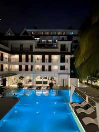 在版納｜這家浪漫法式泳池酒店太美了！