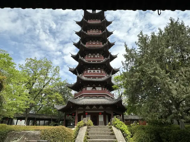 The Chinese Pagoda - The Ying Tian Pagoda of Shaoxing's Tashan