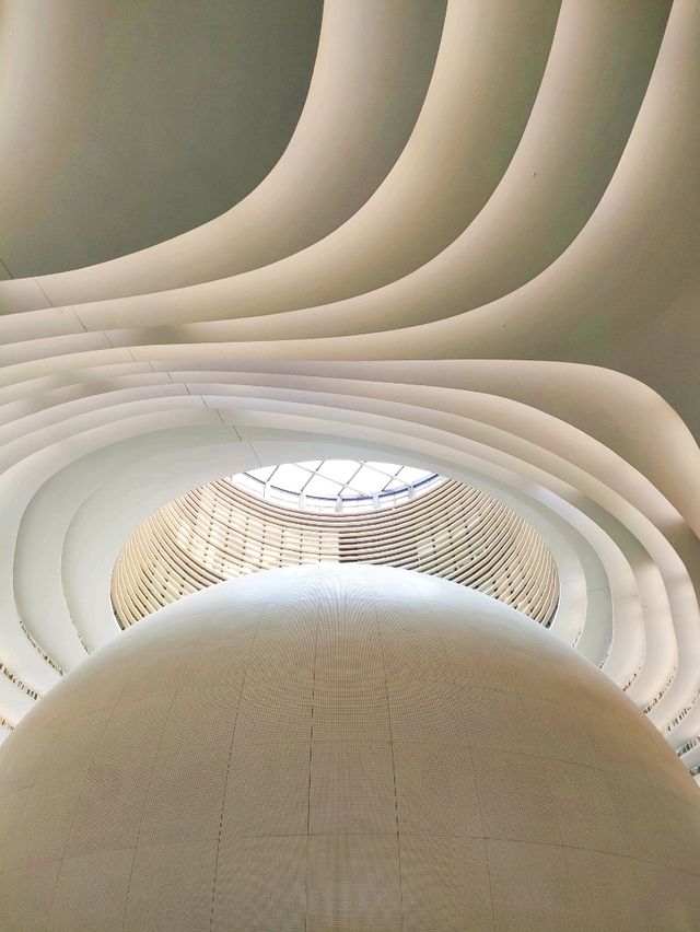 Instagrammable Library in Tianjin