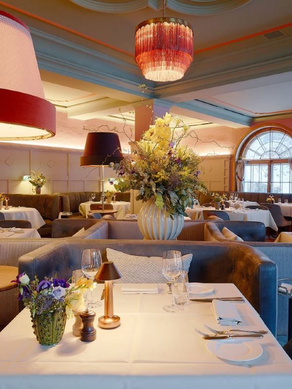 🏔️ Gstaad's Grand Escape: Luxury Awaits! 🌟