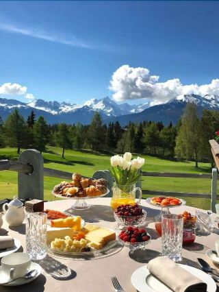 🏔️ Crans-Montana's Luxe Retreat: Guarda Golf Hotel 🌟