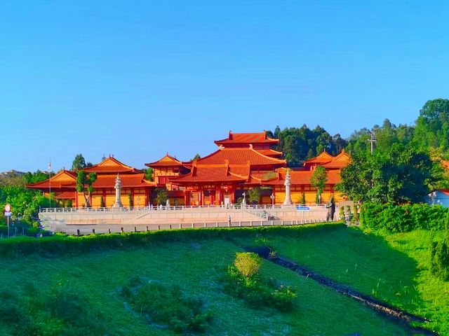 國內首座以當代高僧命名的寺院，不要門票停車免費