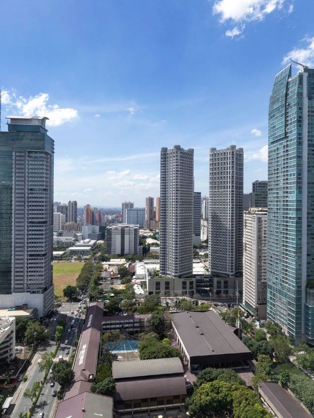 🌟 Manila Marvels: Westin's Luxe Comfort & Pet-Friendly Vibe 🐾