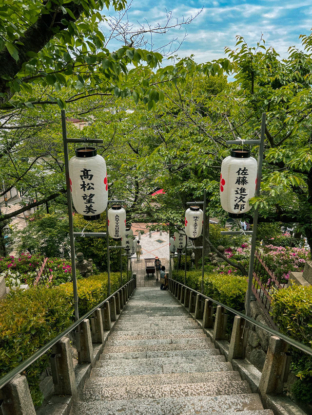 The Enchanting Shinnyo-en Temple in Kobe, Japan ⛩️🇯🇵