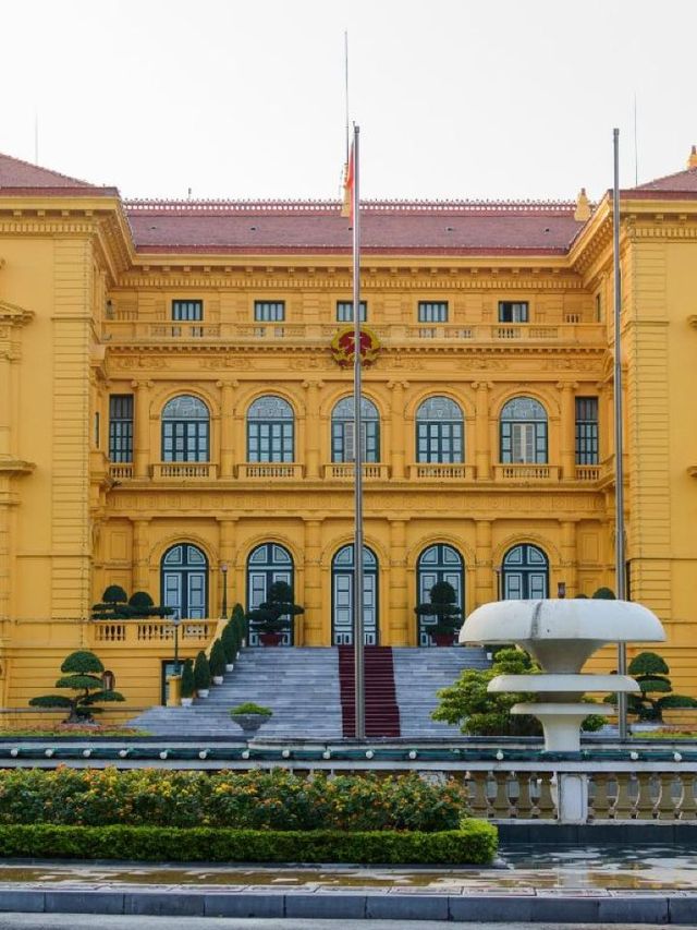 🌟 Hanoi's Hidden Gem: Lakeside Luxury 🌟