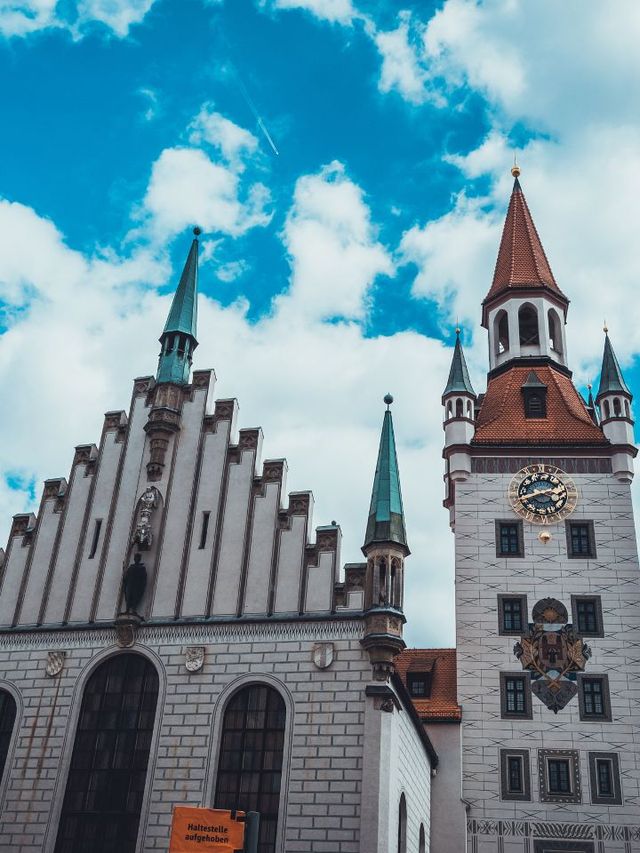 🌟 Munich's Marvels: Must-See Spots for Every Traveler 🏰✨