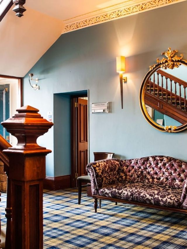🏴 Inveraray's Gem: Luxe Retreat & Scottish Charm 🏨✨