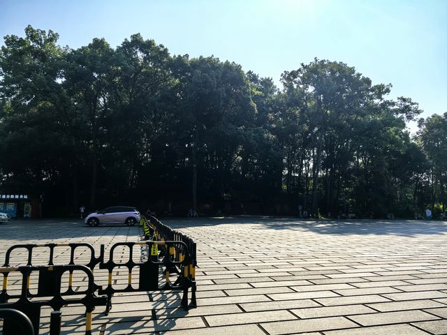 峨眉山報國寺