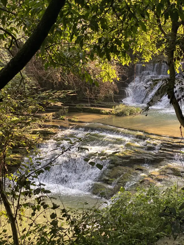 Mysterious Xiangxi: Feishui Valley. 